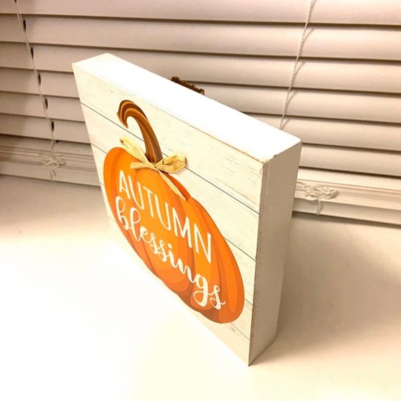 5/$15 🎃 Fall Halloween Bundle Plaque Signs Bear Drawstring Treat Spider Bags - Picture 4 of 6